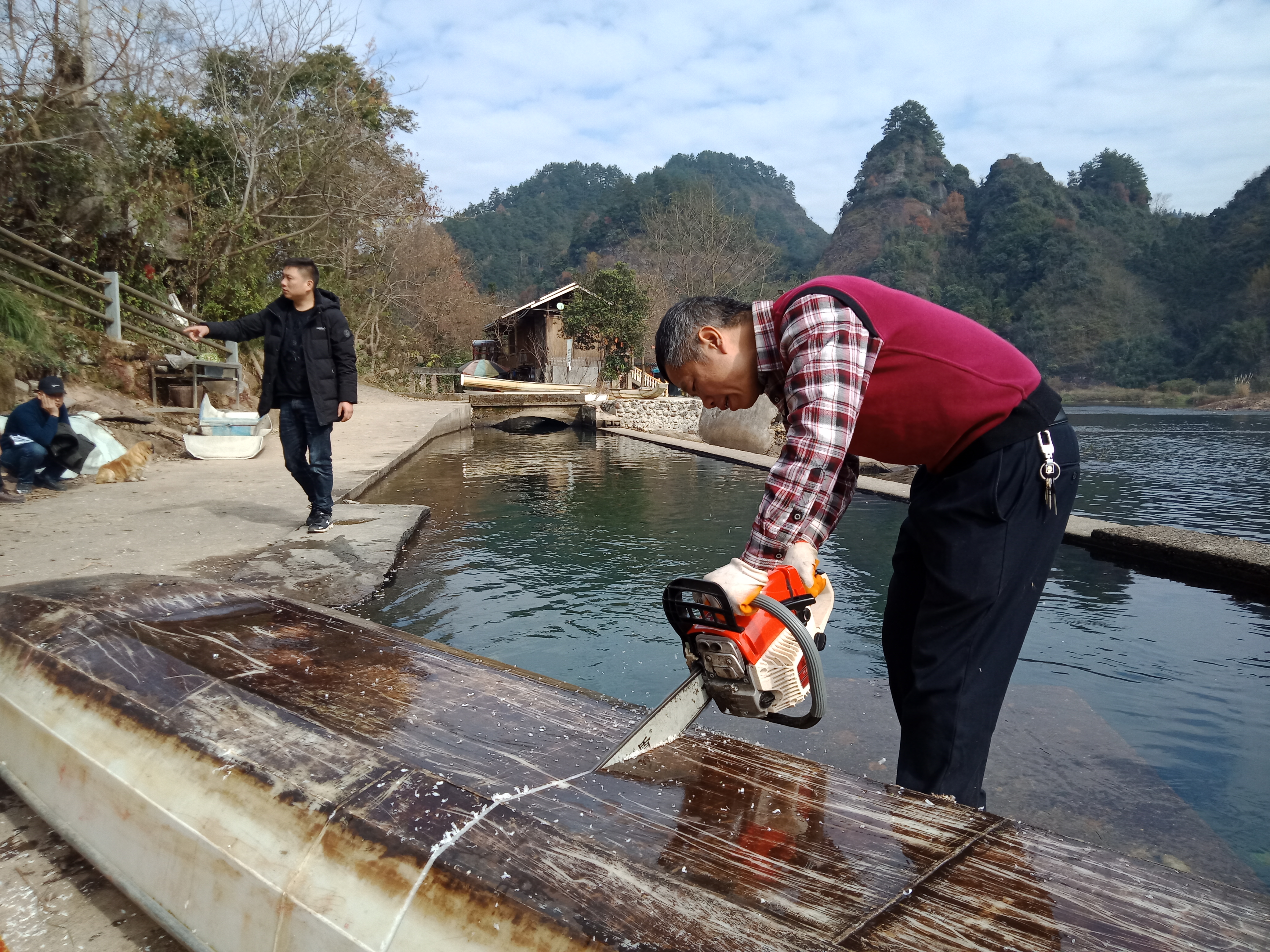 拆解船体.jpg