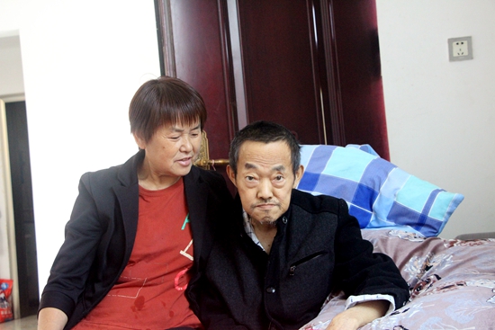 照顾精神病瘫痪丈夫不离不弃的毛金春，两次成为“湖南好人”候选人。.jpg
