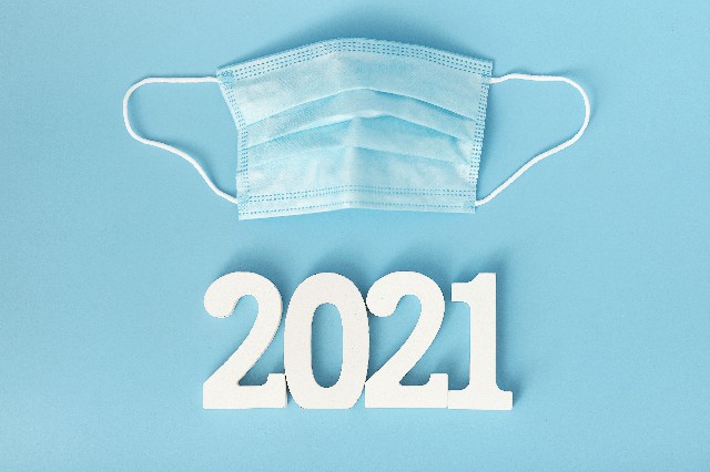 千库网_2021新年口罩创意摄影图蓝色背景_摄影图编号139558.jpg