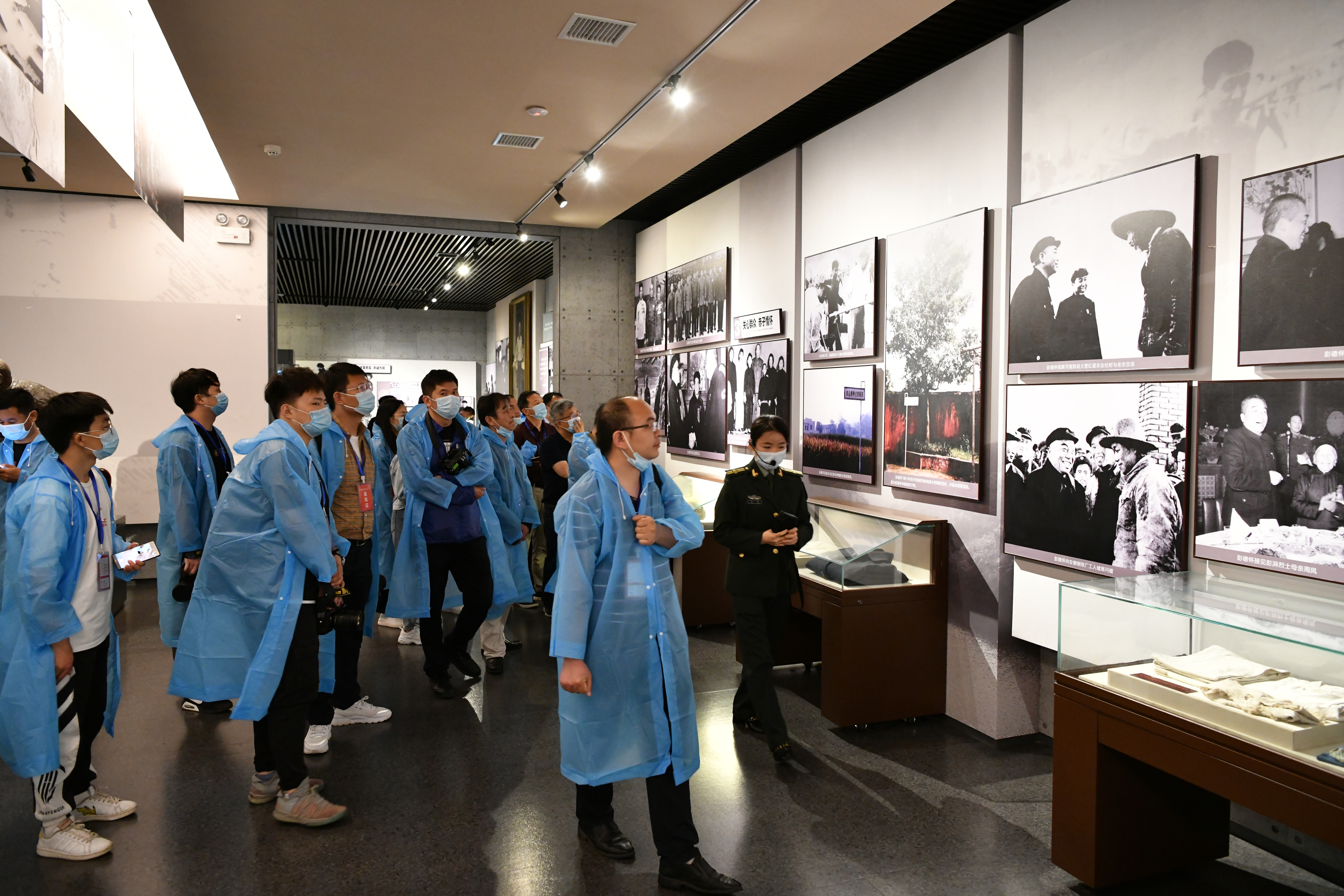 5 参观彭德怀纪念馆.JPG