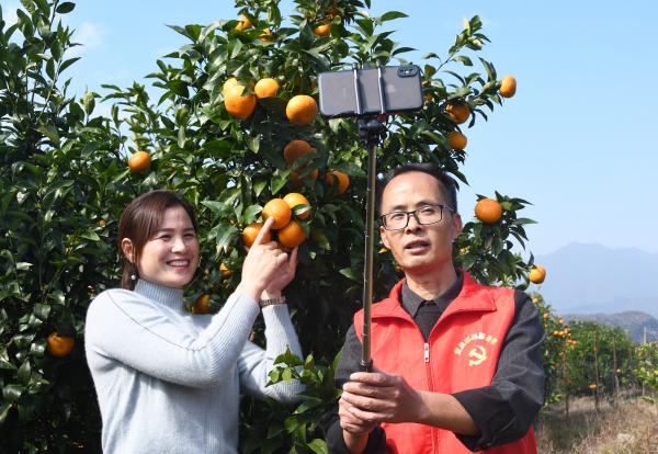 党员直播带货（田如瑞）1(1).jpg