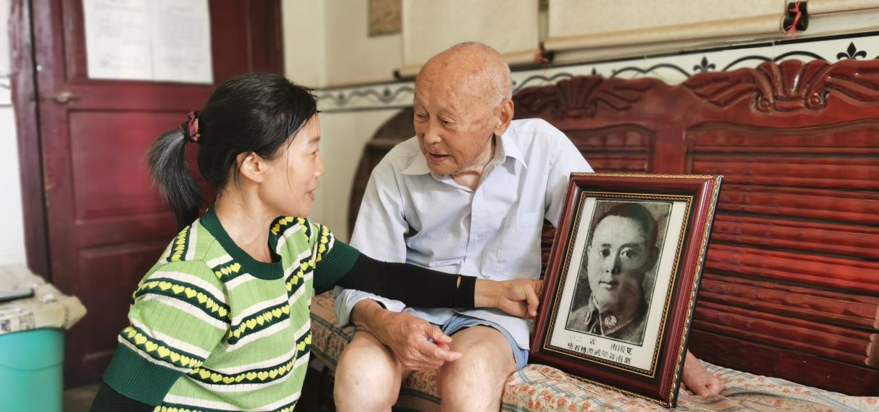 徐静怡 摄