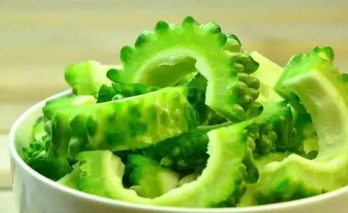 苦瓜降血糖.webp (1).jpg